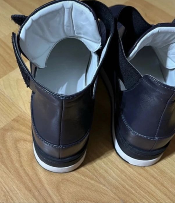 Vand pantofi Musette,marimea 35 (se potrivesc pentru 36).