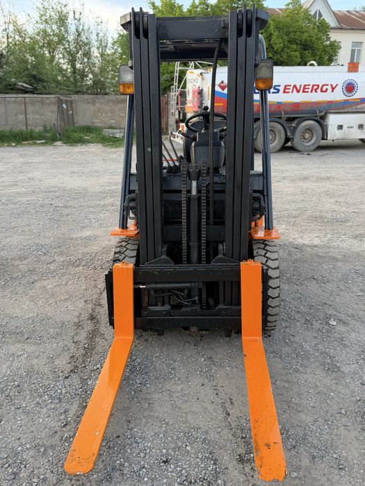 Вилочный погрузчик кара автокара