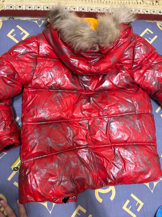 Продам зимний пуховик для девочки