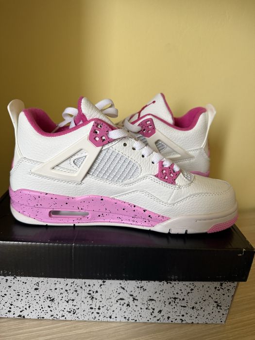 Jordan 4 Pink Oreo marimea 37 si 39