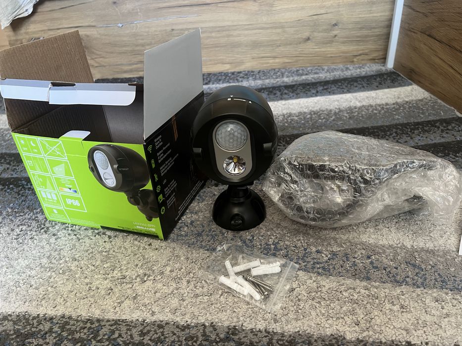 Безжични LED прожектори за стена