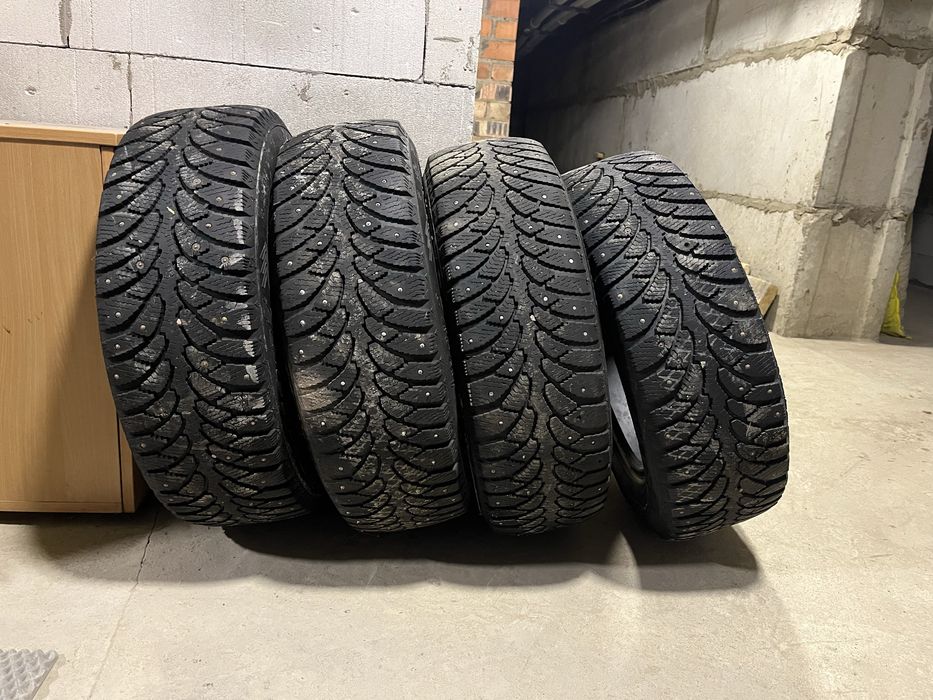 Продам зимние  шины б/у