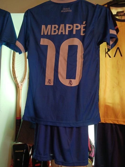 НОВО!!!Детски футболен екип на МБАПЕ РЕАЛ МАДРИД  MBAPPE