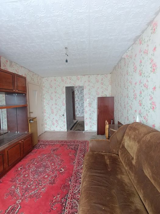 Продам 3-ком., 50 лет Октября, 8