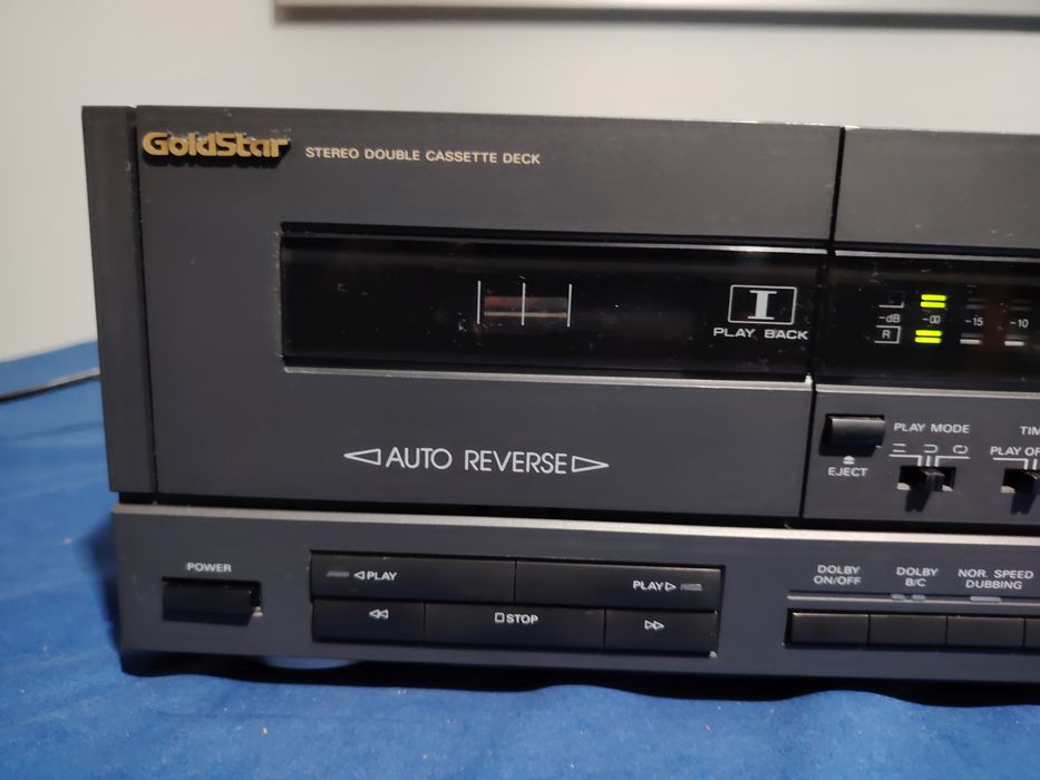 GoldStar model FK-675 deck, defect.