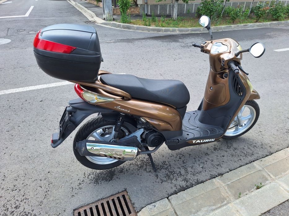 Scooter 125 Tauris Avienda
