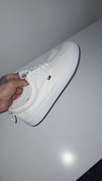 Tenisi Tommy Hilfiger 42