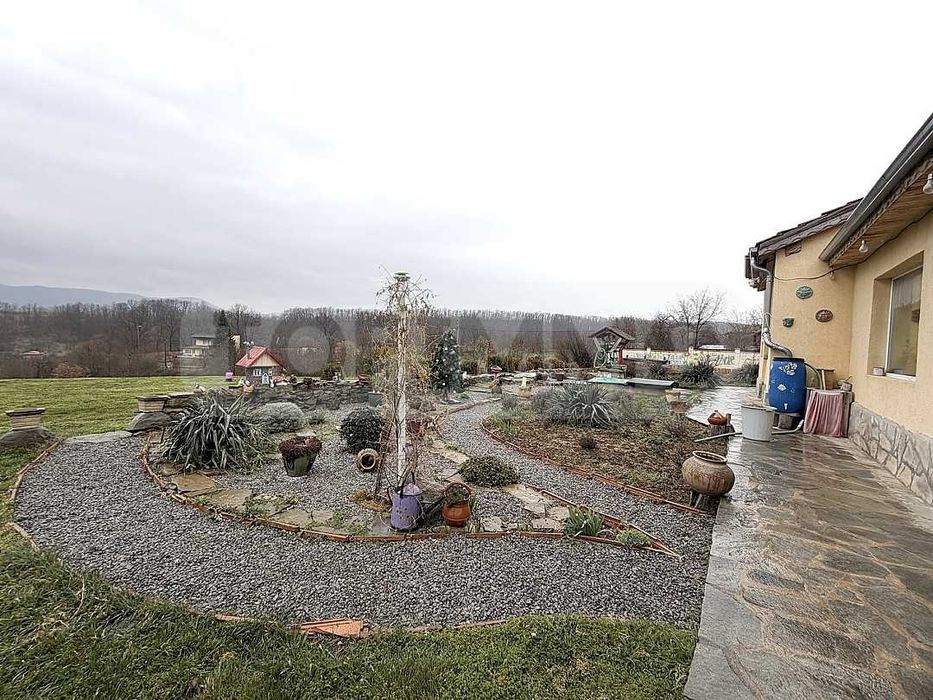 Продава се Къща в с. Александрово, Област Шумен - 315 кв.м за 389 €/кв.м - Снимка #21