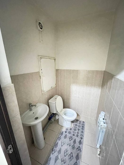 Срочно продам свою 2 комн. квартиру на 1-м этаже в Янгихаётском районе