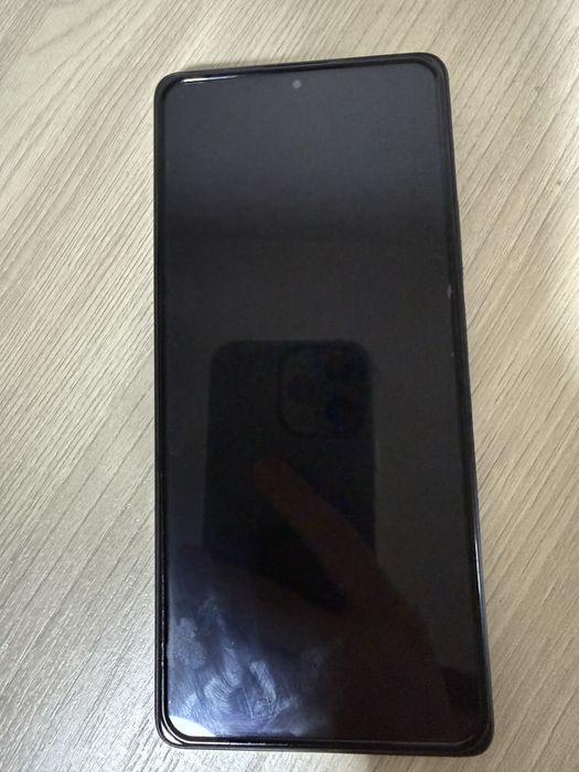 Продаю телефон Xiaomi Poco F5