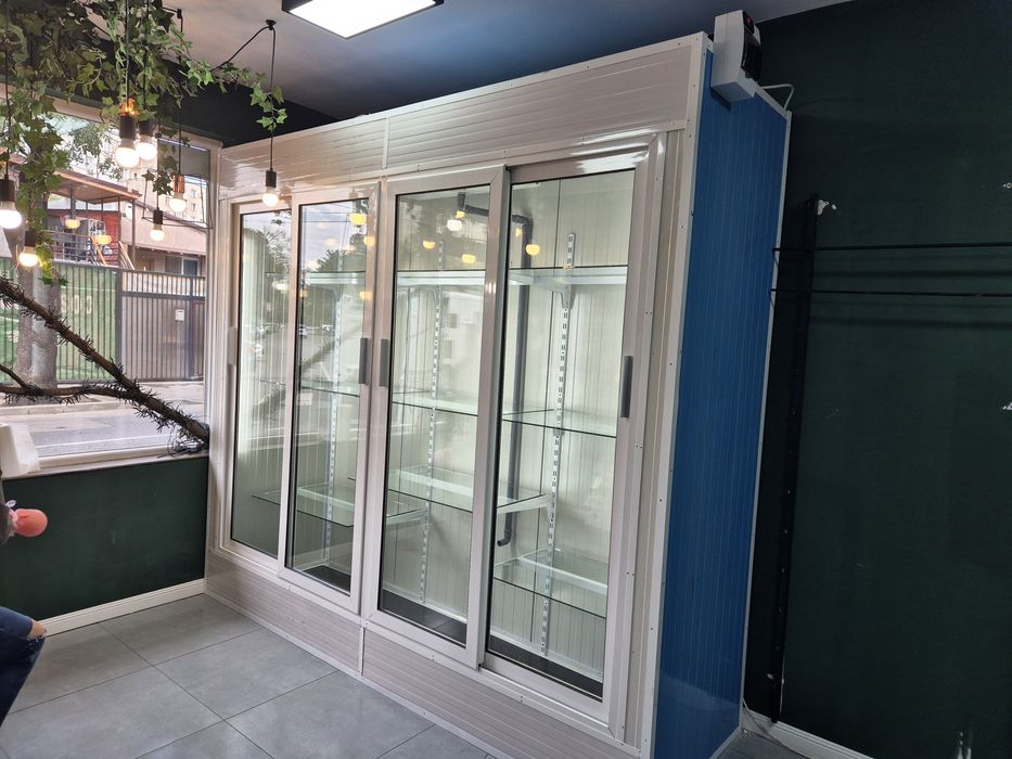 Producem  vitrine profesionale pentru florarie