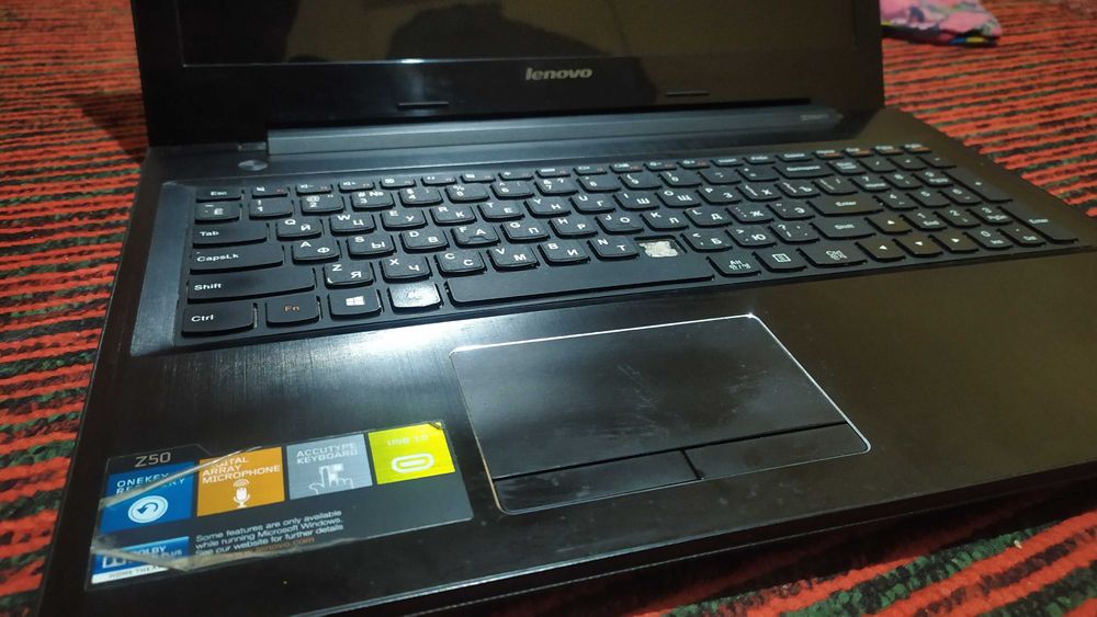 Kompyuter LENOVO