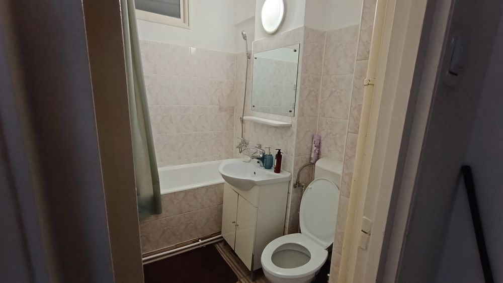 Proprietar închiriez garsoniera