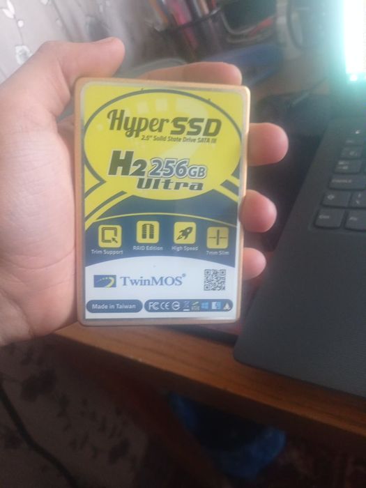 Хороший ноутбук Lenovo , игровые наушники MARVO , SSD 256 GB
