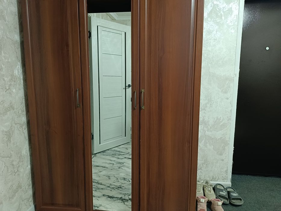 Продам шкаф, натуральное дерево