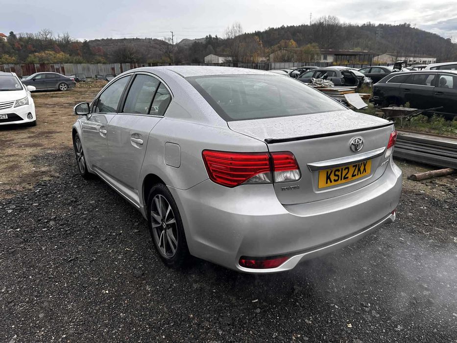 Toyota Avensis 2013г FACELIFT 2.0 D-4D 124 к.с. – НА ЧАСТИ