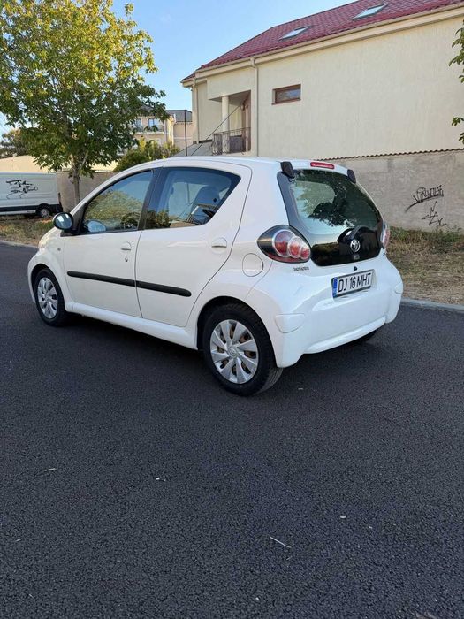 TOYOTA Aygo 2012 — imagine 5