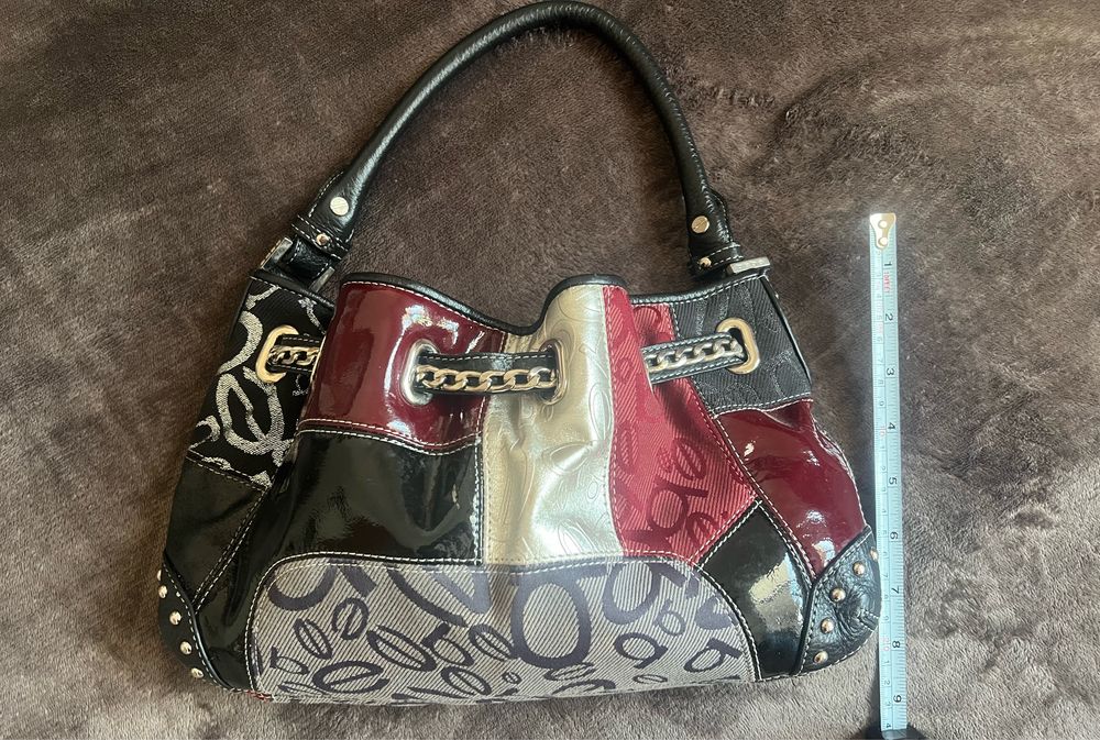 Оригинална Дамска чанта на BEBE-39€