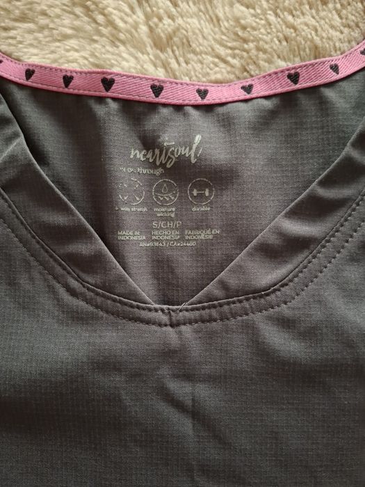 Cămașă de clinică