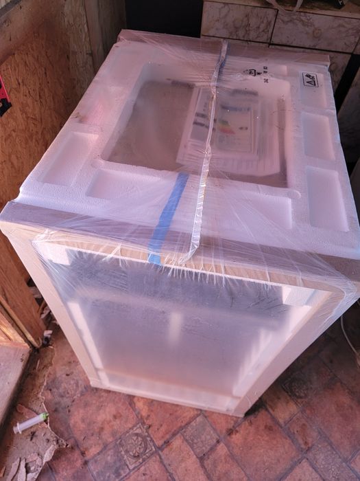 Vand Aragaz Electrolux sigilat.