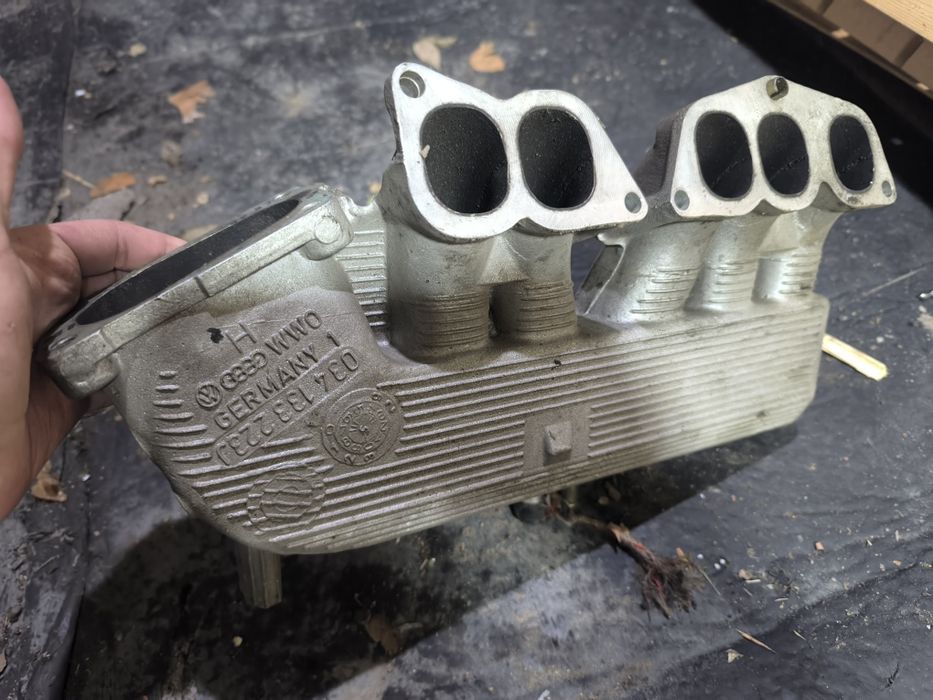 Впускной коллектор ауди 2.3