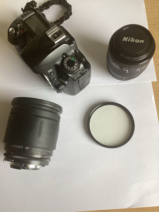 Nikon D80+ 2 obiective+accessori