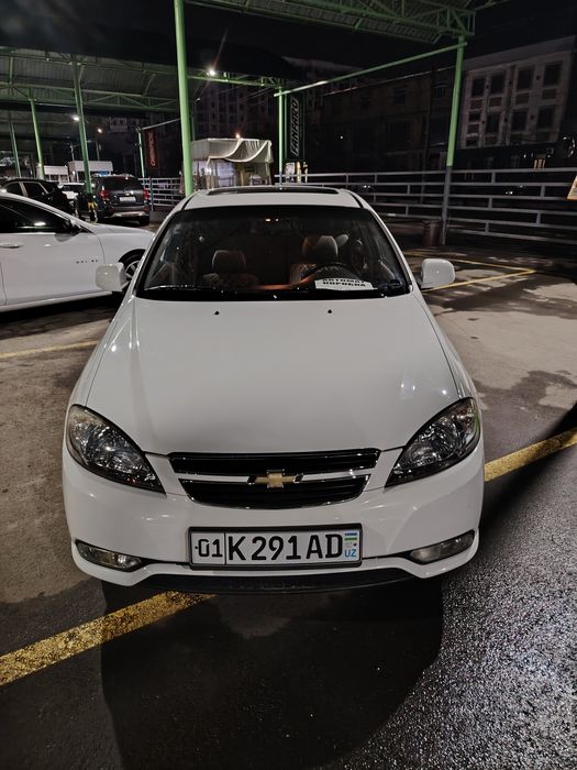 Продаётся машина Gentra автомат