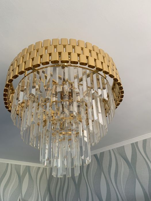 Продам люстру за 15000тг