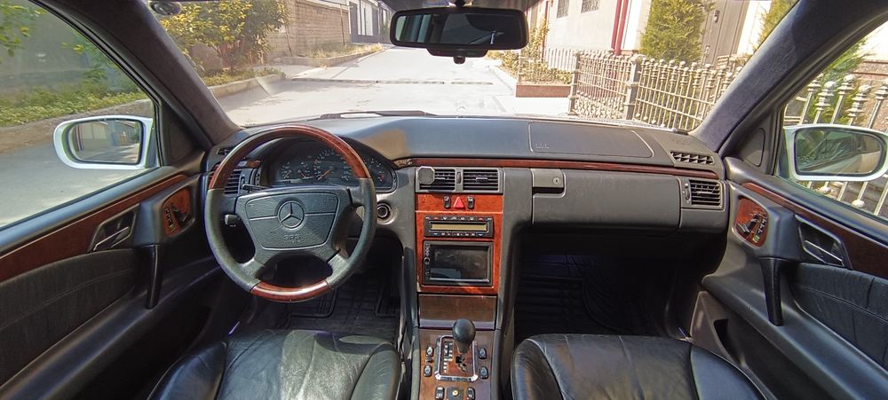 Mercedes w210 e200