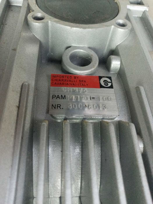 контролер за променлива скорост и Италянски мотори с редуктори