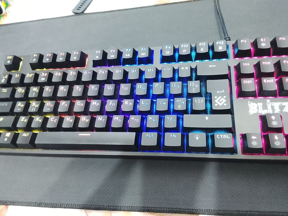 Продам клавиатуру defender