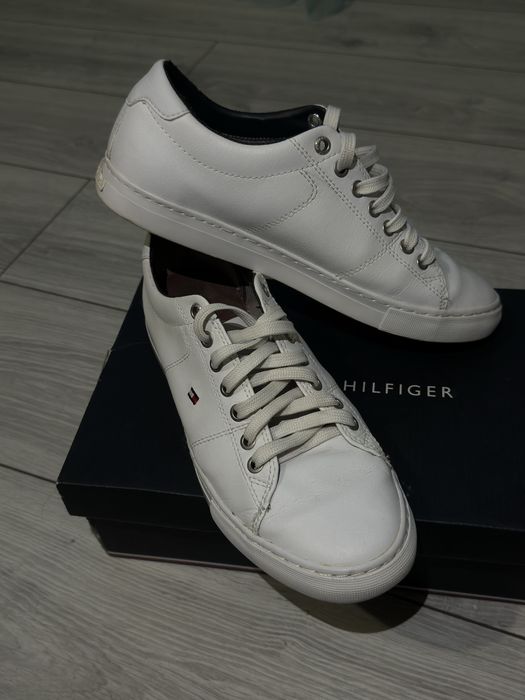 Adidasi Tommy Hilfiger