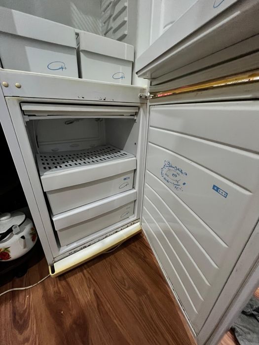 Продам холодильник