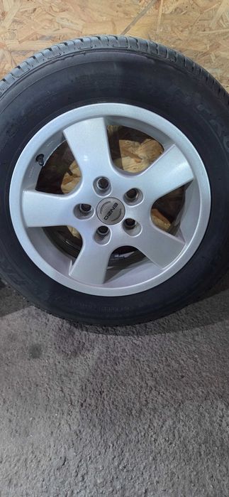 FORD  джанти със гуми 195/65/15 6J×15 ET40 5×108 цо 70>63,4 дот2317