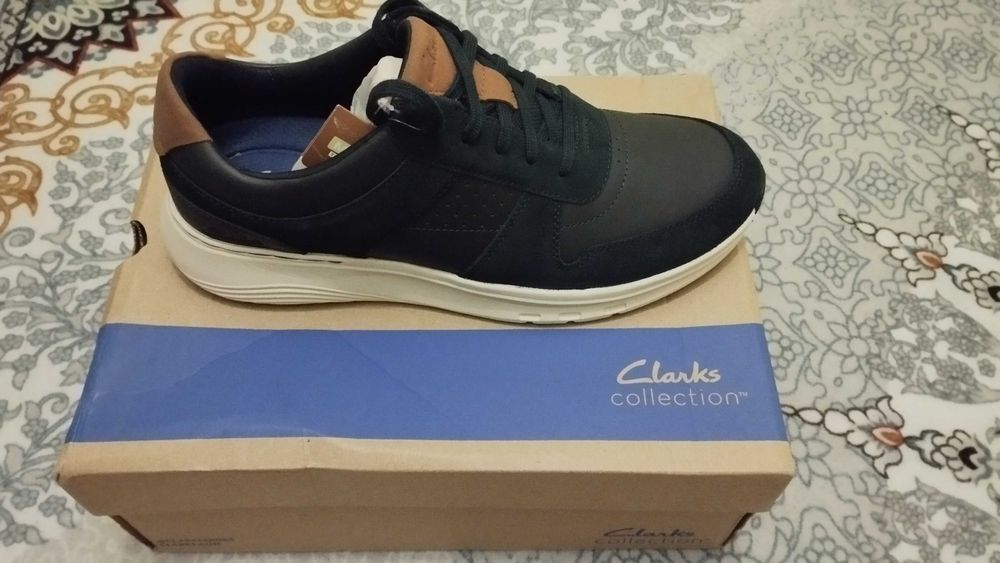 Кожаные кроссовки Clarks Motion Trek Go