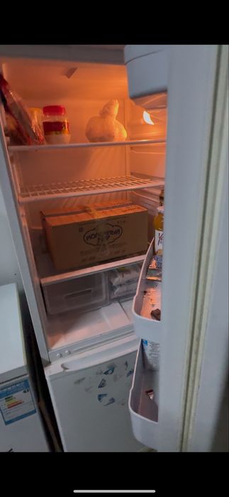 Холодильник indesit