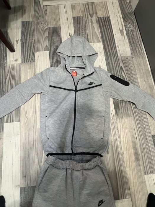 Nike tech екип за момче
