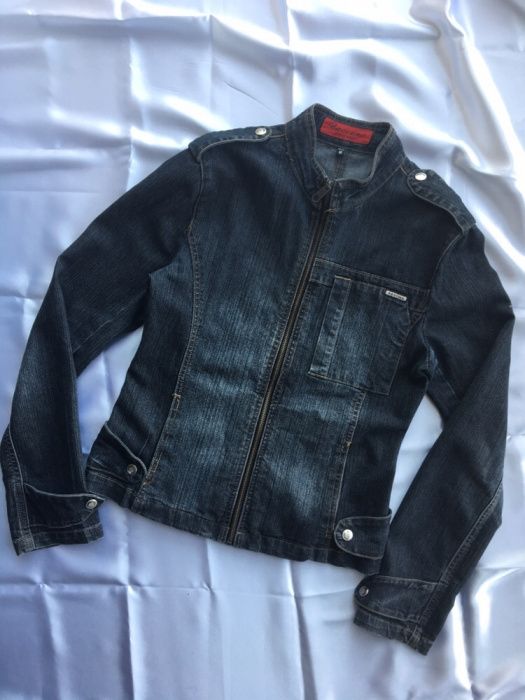 Джинсовая куртка