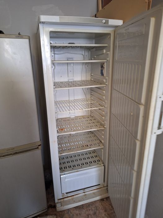 Морозильник indesit