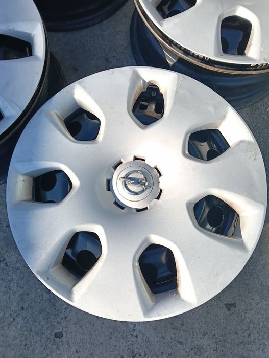 Vand 4 capace originale Opel Astra j pe 16