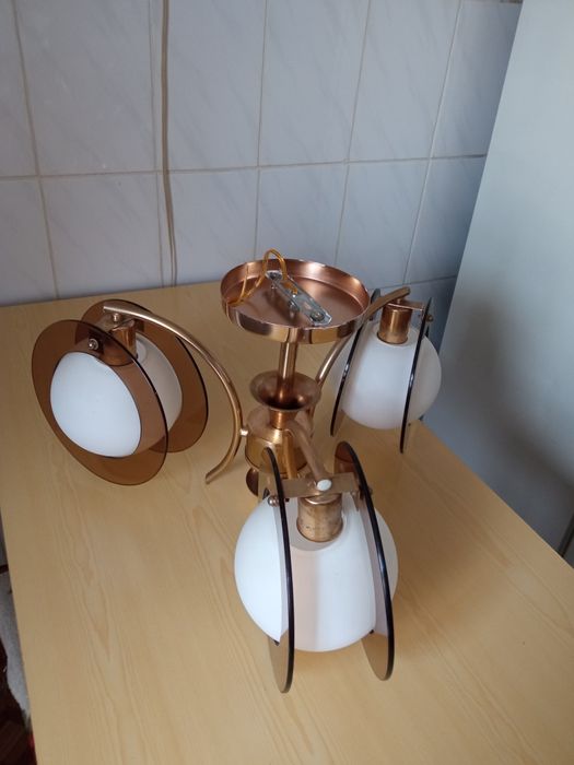 Продаётся люстра  б/у в отличном состоянии