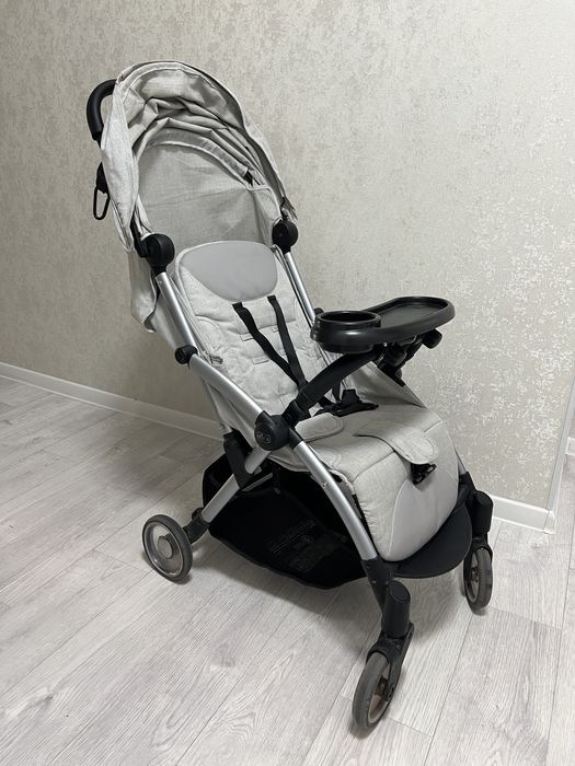 Коляска прогулочная бренда Chicco