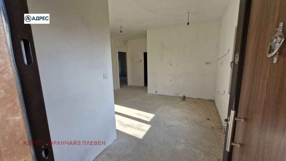 Къща в Плевен, област-с.Пелишат площ 74 цена 57000