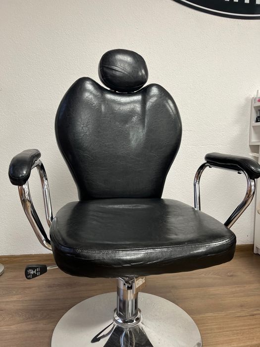 Стол фризьорски/бръснарски