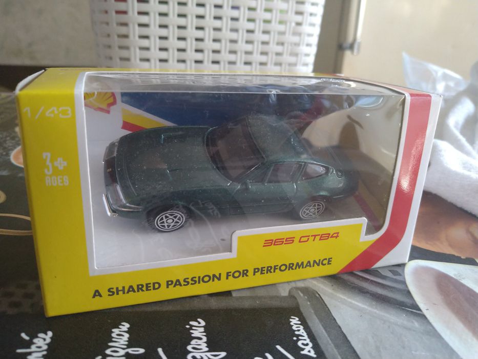 Колички Burago Ferrari 1:43