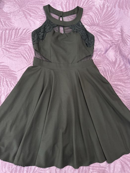 Продавам дамски стилни рокли