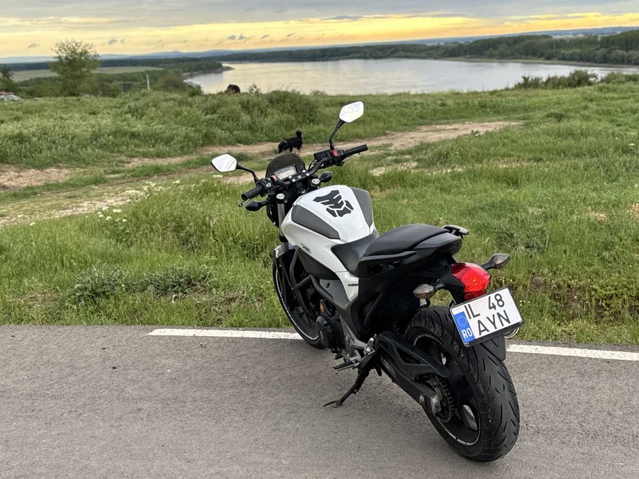 Honda nc750s 19.500 km /abs/2015