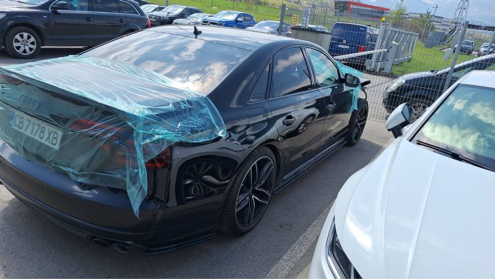 Audi s8 D4 plus 98000km. На части