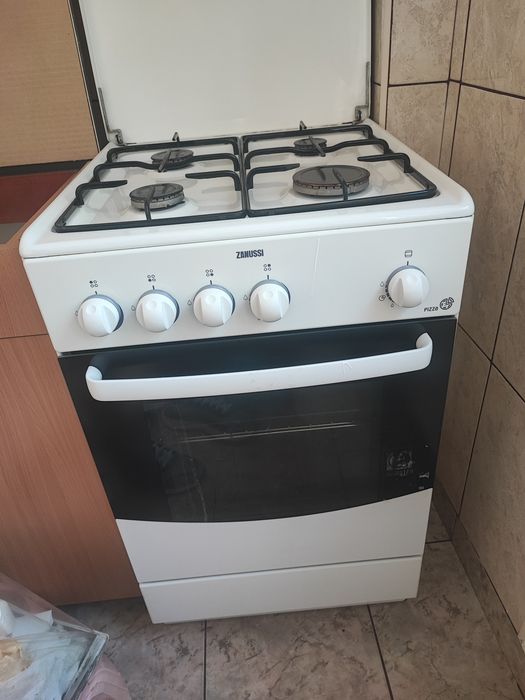 Aragaz pe gaz  Zanussi