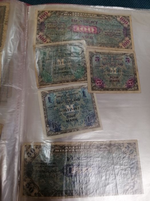 Продаётся большая коллекция банкнот до 1950 года.